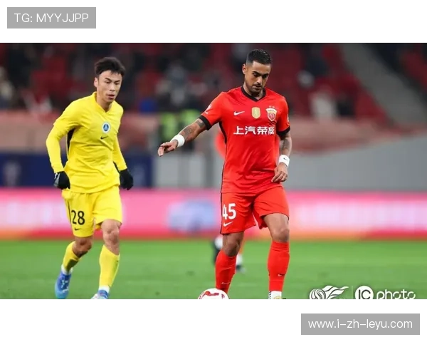 上海海港莱昂纳多中场策动反击：让速度成为胜利信号